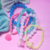 Pulseira com pingente de letrinhas