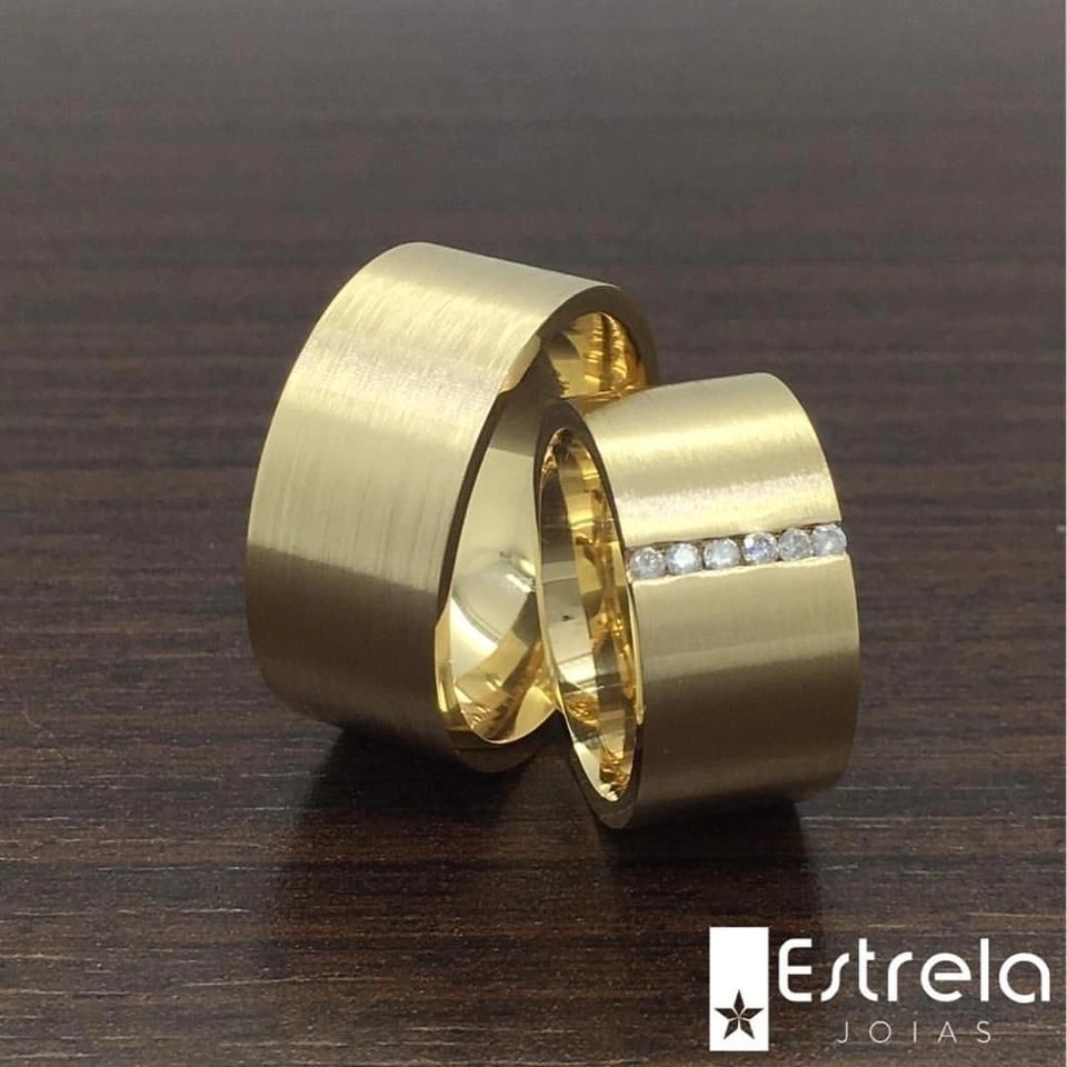 Par De Alianças Em Ouro 18K/750 REF. 114023 - 38g