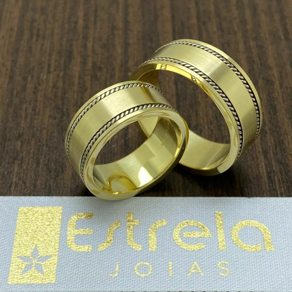 Par de Alianças Em Ouro 18K/750 REF. 112002- 24g