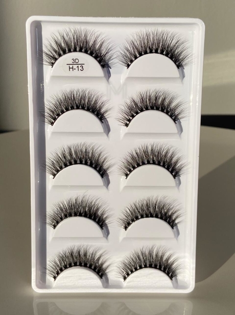 Cartela com 5 pares de cílios postiços - Modelo H13