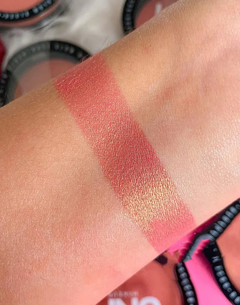 Blush Rose Glow - Uni makeup na internet