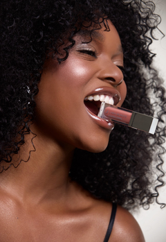 Gloss labial cor Full Moon - Lara Beauty