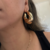 Argola bold Max croissant (escolha o banho) - Semijoias que transmitem elegância e personalidade | D'lu semijoias e acessórios 