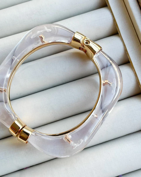 BRACELETE TRANSPARENTE QUADRADO