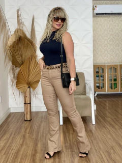 Calça Bootcut Camelo