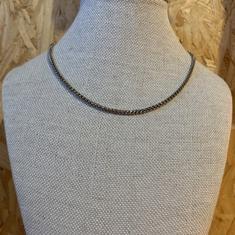 Colar curto corrente delicada prata