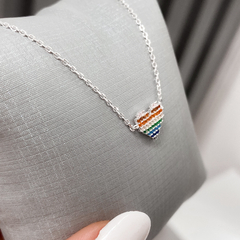 PULSEIRA CORAÇÃO CRAVEJADO DIVERSAS CORES DE PRATA