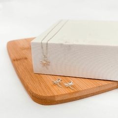 Conjunto brinco e gargantilha libélula de PRATA