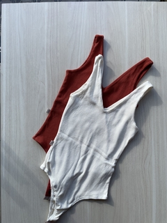 BODY V CANELADO - comprar online