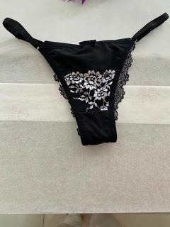0608 Calcinha Empina Bumbum Renda