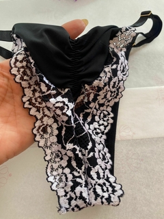0608 Calcinha Empina Bumbum Renda - comprar online