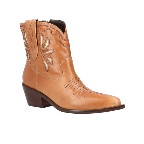 BOTA WESTERN CANO CURTO BORDADOS CARAMELO