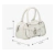 BOLSA PEQUENA EM COURO OFF WHITE COM CADEADO DECORATIVO
