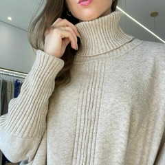 BLUSA TRICO AMPLA GOLA na internet
