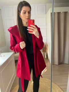 CASACO LÃ BATIDA CAPUZ - VERMELHO - MariaMoh