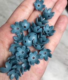 FLOR PLASTICO 15MM AZUL 30 UNIDADES