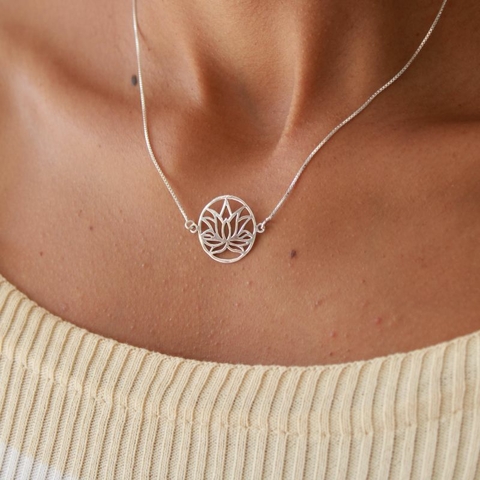 COLAR FLOR DE LOTUS- PRATA 925