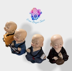 Estatuas de monjes chinos tradicionales budistas de 4 piezas. en internet
