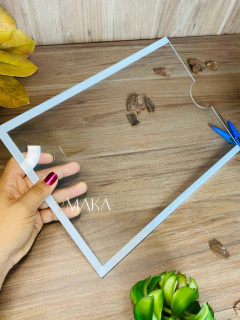 DISPLAY A4 PARA PAREDE