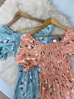 Vestido curto em crepe - comprar online