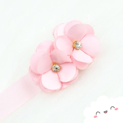 Prendedor de Chupeta Rosa Claro - Flores Duplas com Strass - comprar online