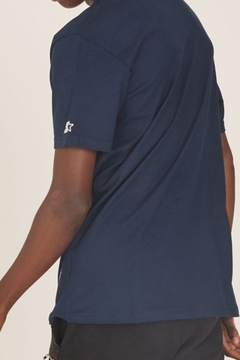 Camiseta Starter Bordado Simbolo na internet