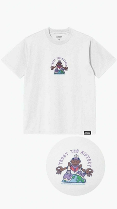 CAMISETA CHAZE - TRUST THE MISTERY BRANCO na internet