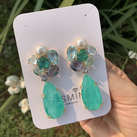 Brinco festa esmeralda colombiana detalhe pérola