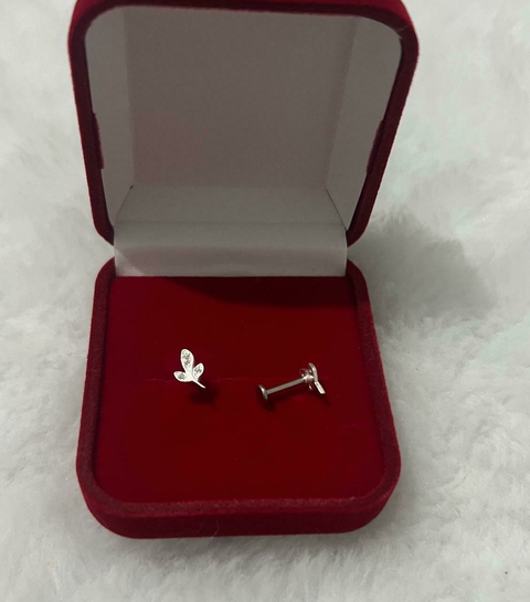 Piercing para cartilagem folhinhas com pedrinha