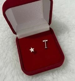 Piercing de cartilagem estrela com pedrinhas de zircônia