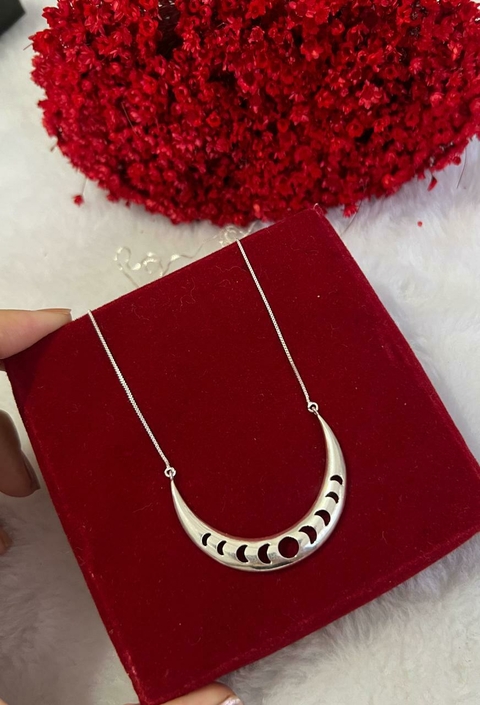 Colar de Lua com as Fases da lua