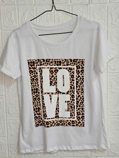 REMERA LOVE PRINT