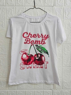 REMERA CHERRIE BOMB STRASS en internet