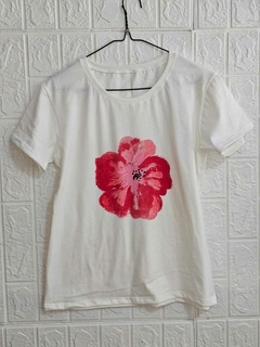 REMERA FLOWER - comprar online