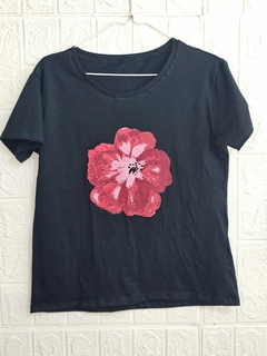 REMERA FLOWER en internet