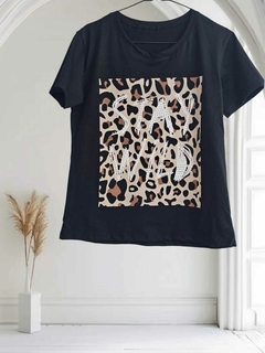 REMERA STAY WILD STRASS - comprar online