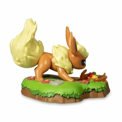 Flareon: Afternoon with Eevee & Friends. Figura de Funko en internet