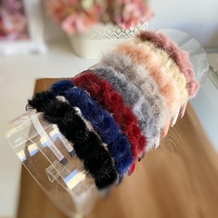 TIARA POMPOM PELÚCIA - loja online