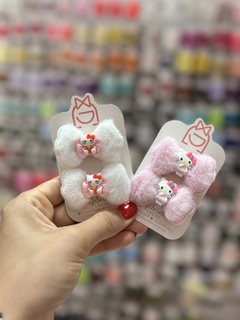 HAIR CLIPS HELLO KITTY PELÚCIA
