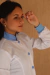 Jaleco Sofia - Branco de Gabardine com Detalhes Azuis, Gola de Padre, Com Botão, Com Punho - Maria Jalecos