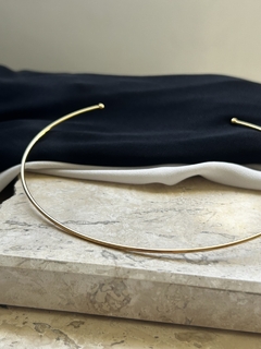 Chocker aro rigida espessura fina dourado - comprar online