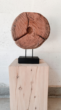 Escultura Mirno - comprar online