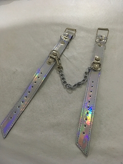 esposas en cuero holografico con cadena - comprar online