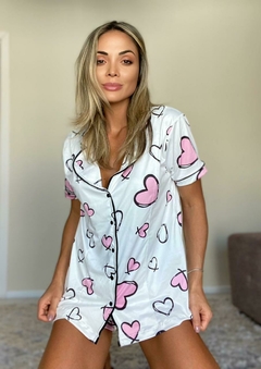 Pijama americano de botões na internet
