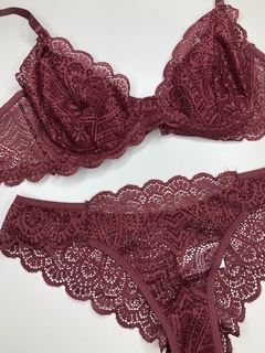 Conjunto todo em renda sem bojo - loja online