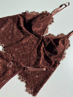 Conjunto Blusa em Renda e Calcinha String em Renda - comprar online