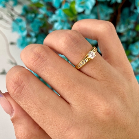 Anel sólitario Banho de ouro