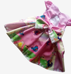 Vestido Galinha Pintadinha rosa na internet
