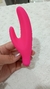 Dildo vibrador con estimulación de clítoris