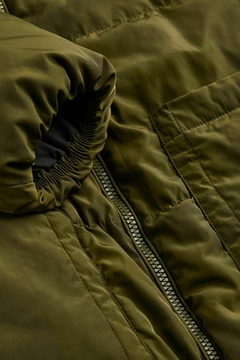 Puffer Verde H&M en internet